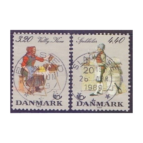 1989. Folkedragter. AFA nr. 936-37 postfrisk   Stemplet FDC
