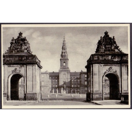 1000. København. Christiansborg set fra Marmorbroen, brugt (Stender københavn 1007)