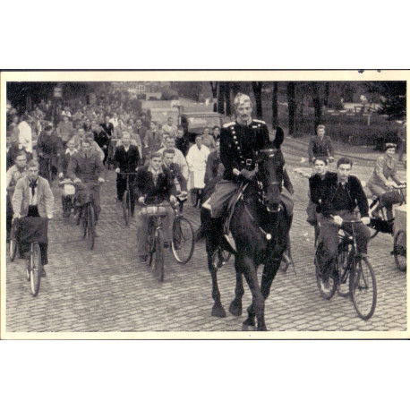 Royal. Kongen og Cykelisterne, brugt (JCO)