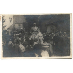 Kong Christian på den hvide hest, rider mod grænsen. Genforeningsdagen 1920. (Thejlls)