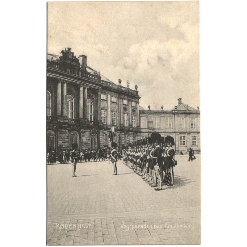 Royal. Amalienborg, Vagtparaden paa, brugt (Vincents)