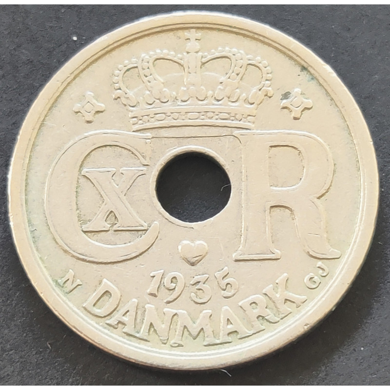 25 Øre. Chr. X. 1935 i en middelgod kvalitet for type og årstal.