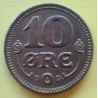 10 Øre. Chr. X. 1921 i en middelgod kvalitet for type og årstal.