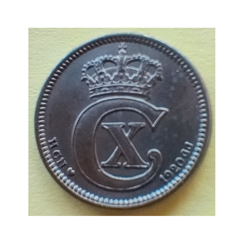 10 Øre. Chr. X. 1920 i en middelgod kvalitet for type og årstal.