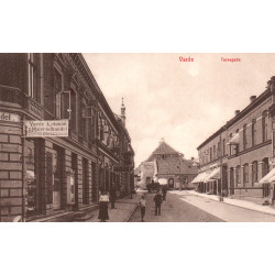 Varde. Torvegade, med Kolonial & Materialhandel, brugt med julemærke 1913